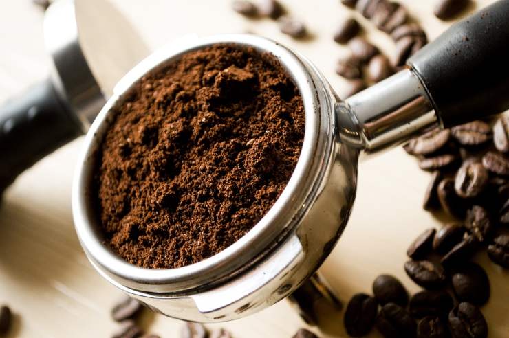 Scopriamo l'acrilammide e l'importanza del rimescolare il caffè