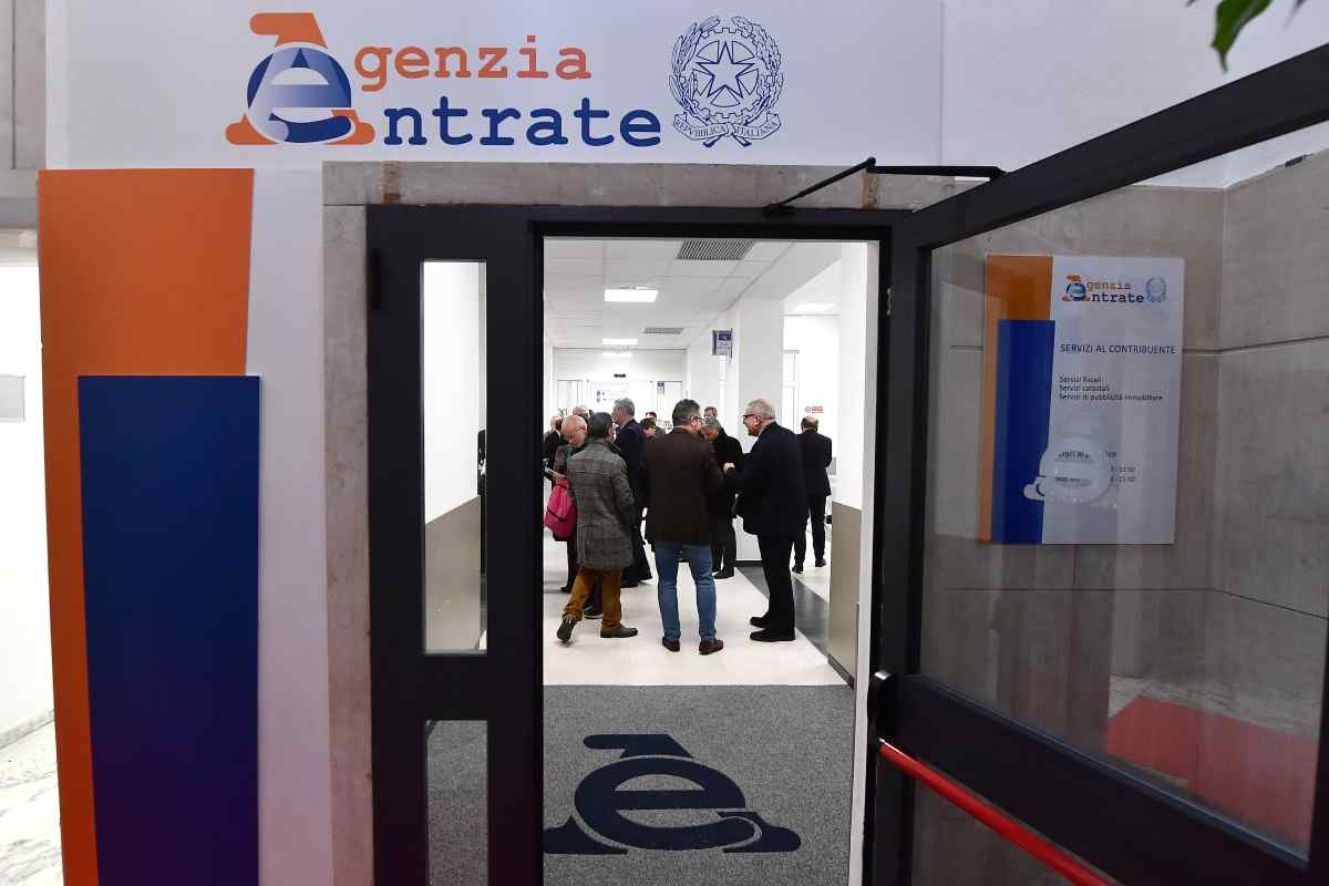 3 milioni di lettere dall'agenzia delle entrate: chi rischia