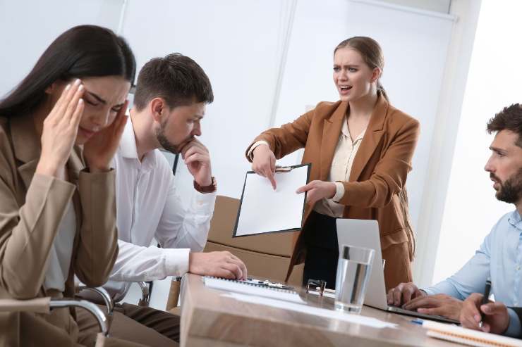 ambiente di lavoro tossico segnali