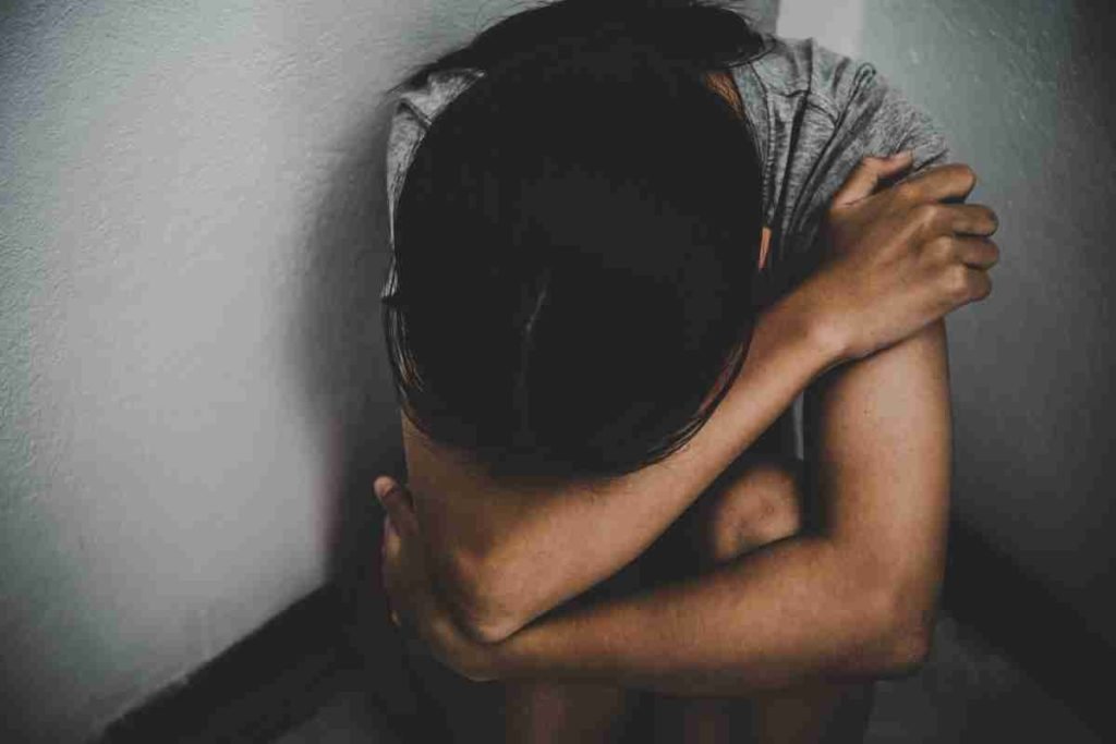 Violenza sessuale minorenne Ascoli Piceno