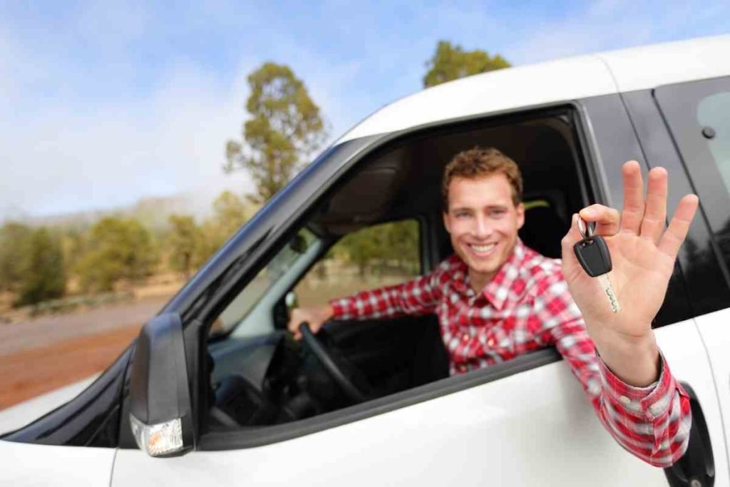 Abitudini alla guida che danneggiano auto