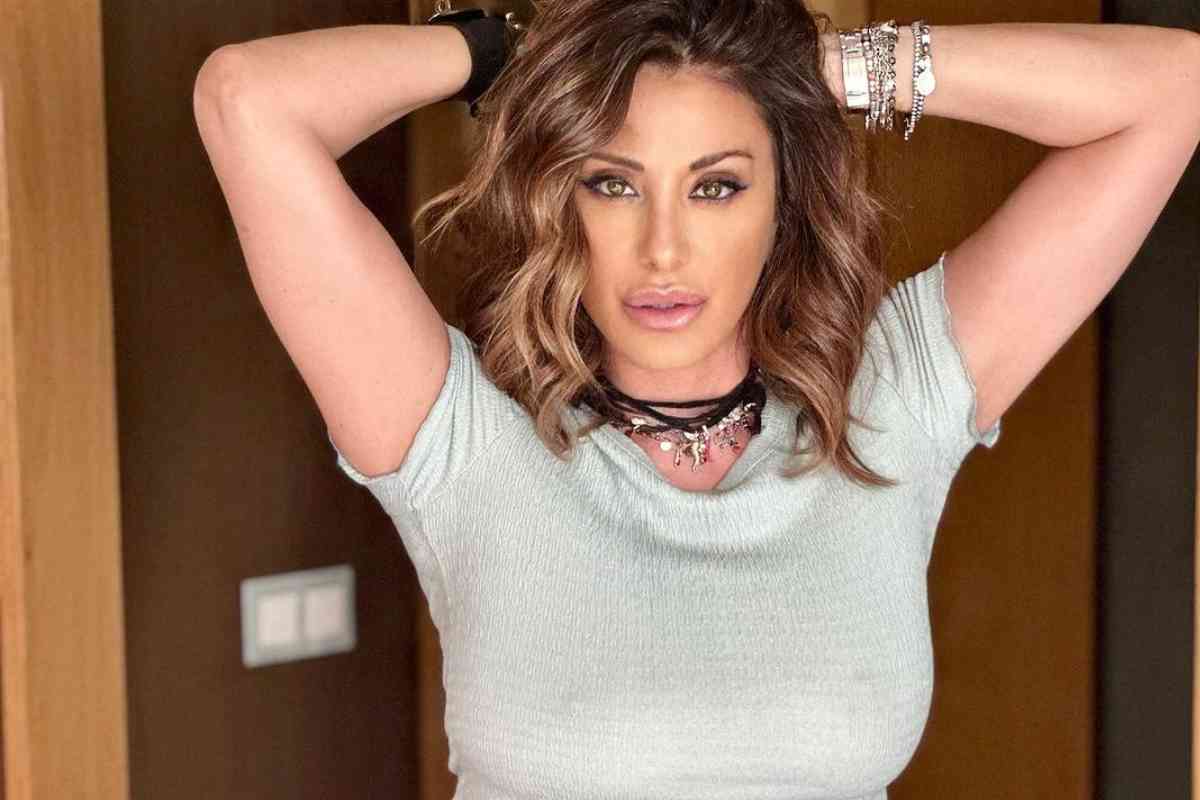 Sabrina Salerno manda in tilt i fan