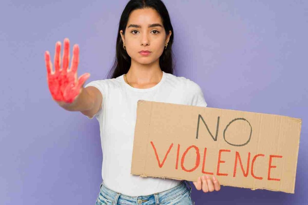 Ascoli, i sindacati CISL CGIL e UIL uniti contro la violenza sulle donne
