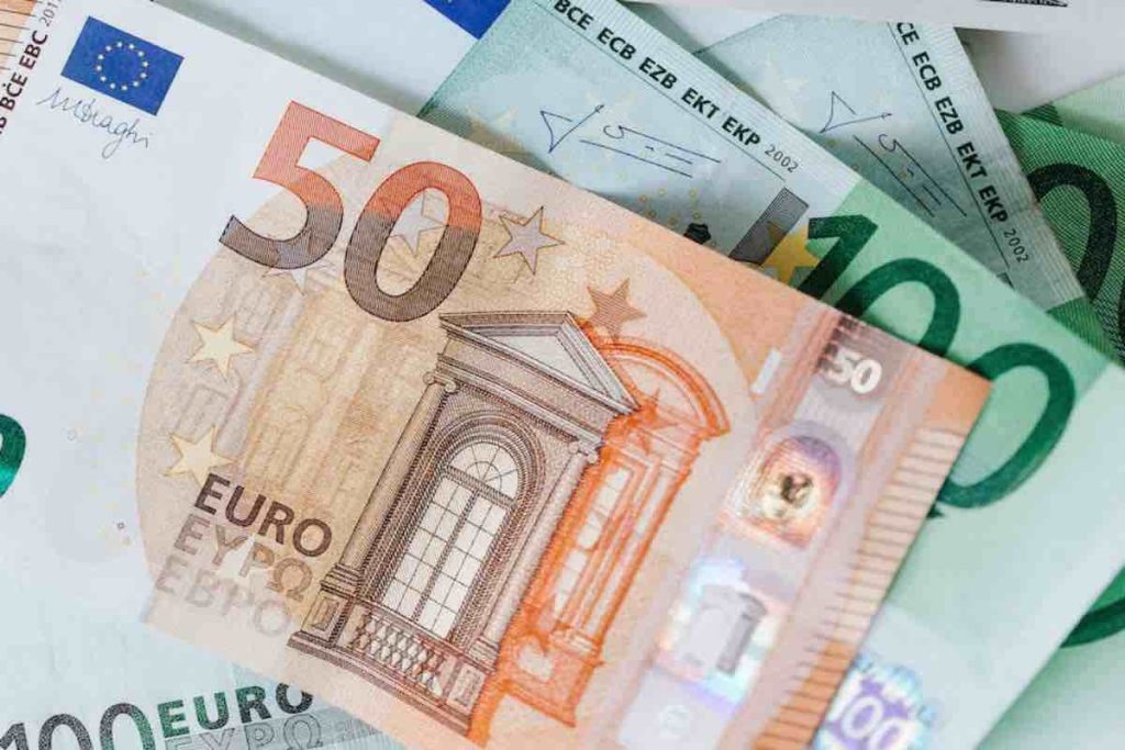 Anziani taglio 150 euro