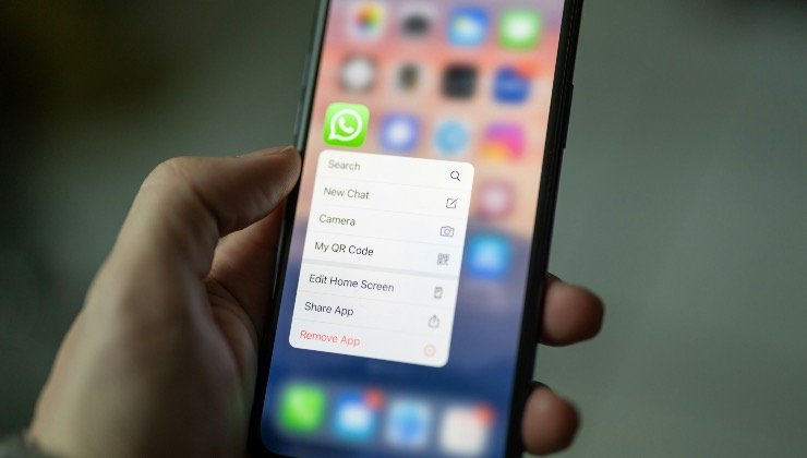 Cosa cambia con le due novità di WhatsApp per scrivere i messaggi da oggi su iOS
