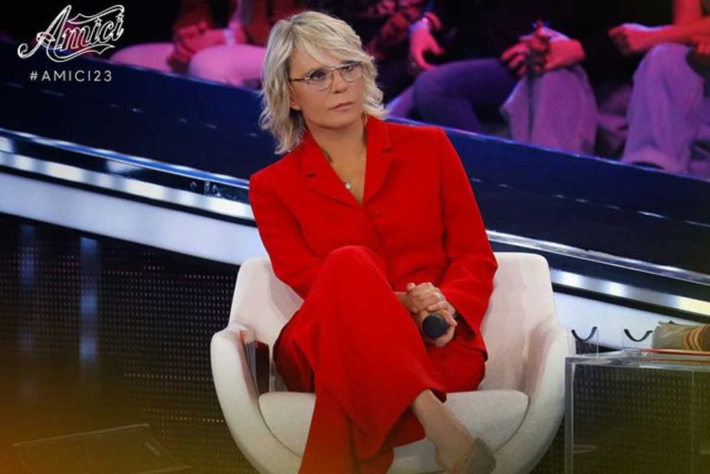 Amici: lite furiosa fra due allievi nella scuola