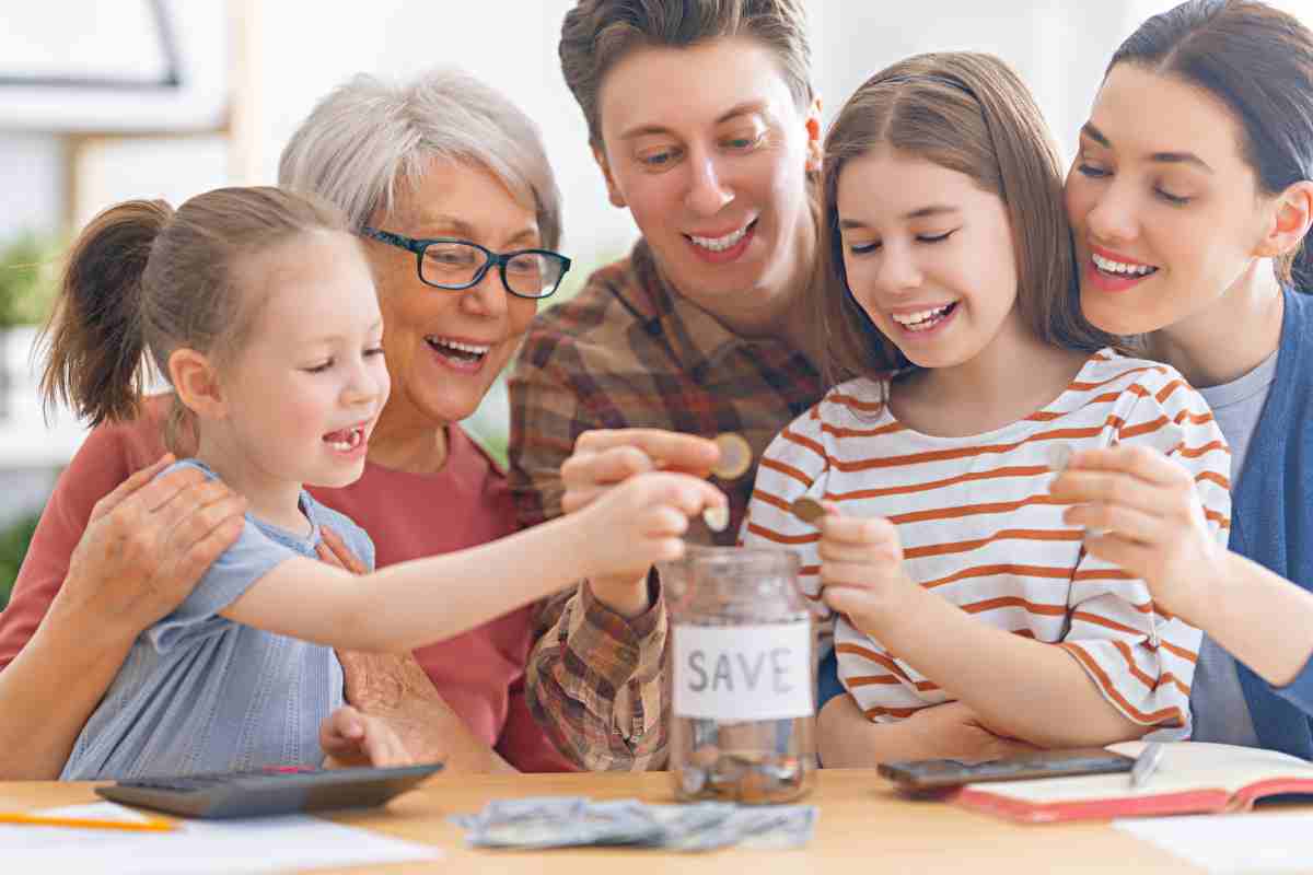 Bilancio familiare, come risparmiare in famiglia
