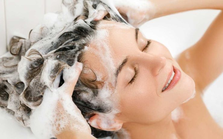 Quali sono i benefici del doppio shampoo
