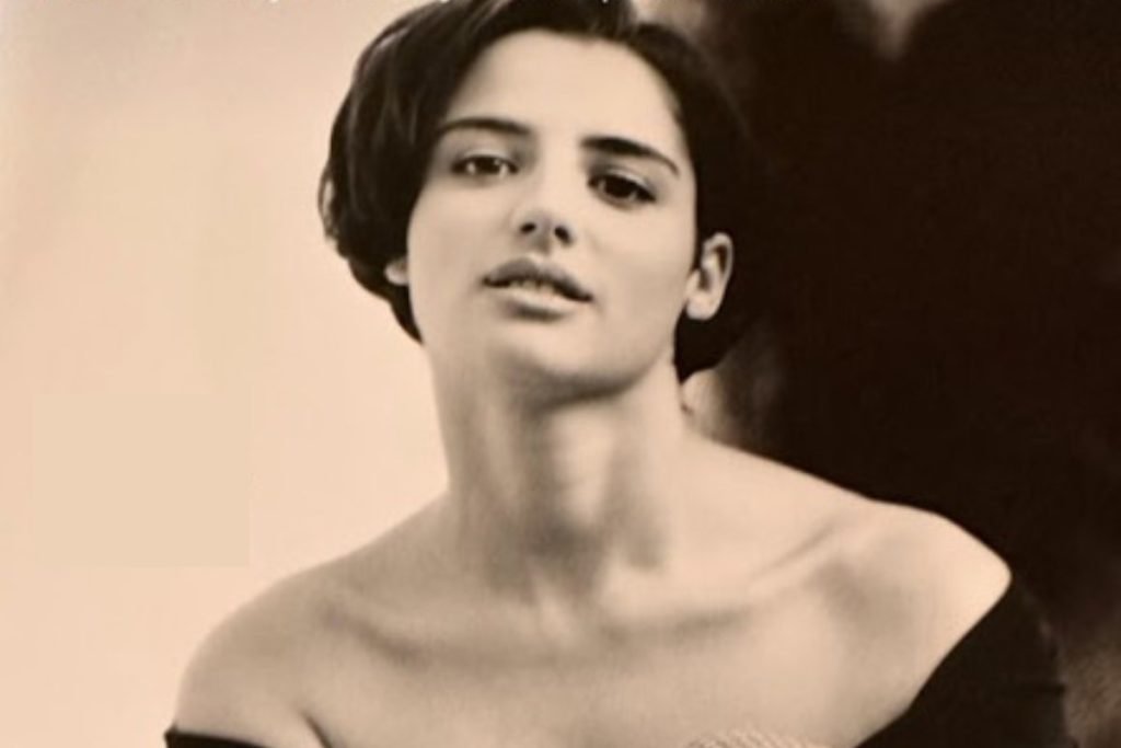 Chi è la ragazza nella foto