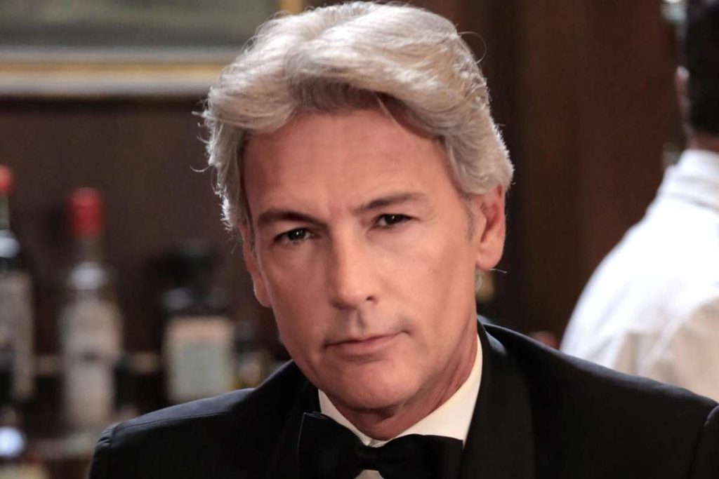 Roberto Farnesi lancia uno spoiler su Il paradiso delle signore