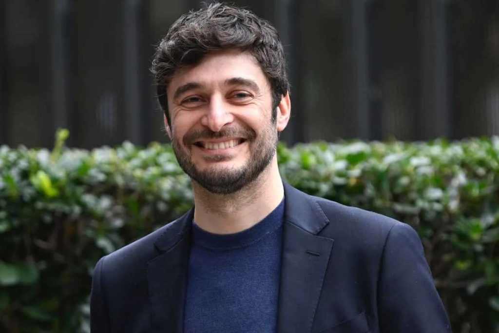 Lino Guanciale condivide una foto con il figlio