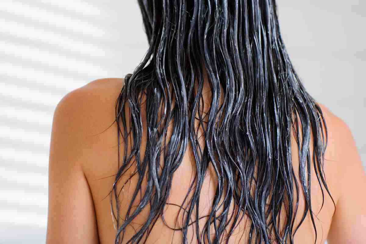 Uscire con i capelli bagnati conseguenze