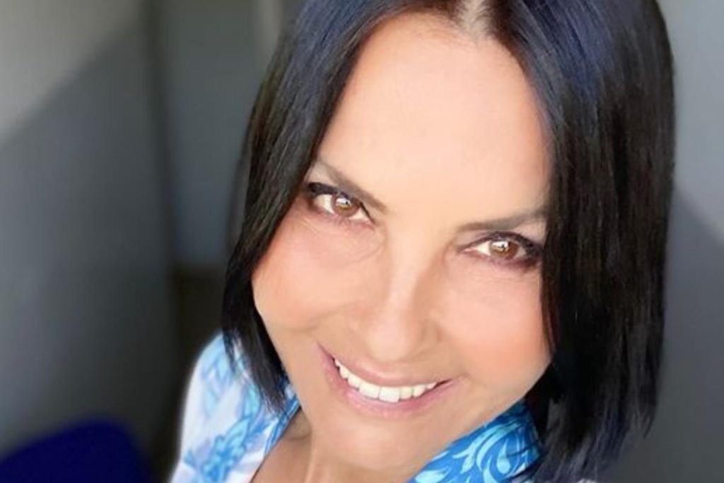L'attrice di Nina Soldano condivide una foto in bikini