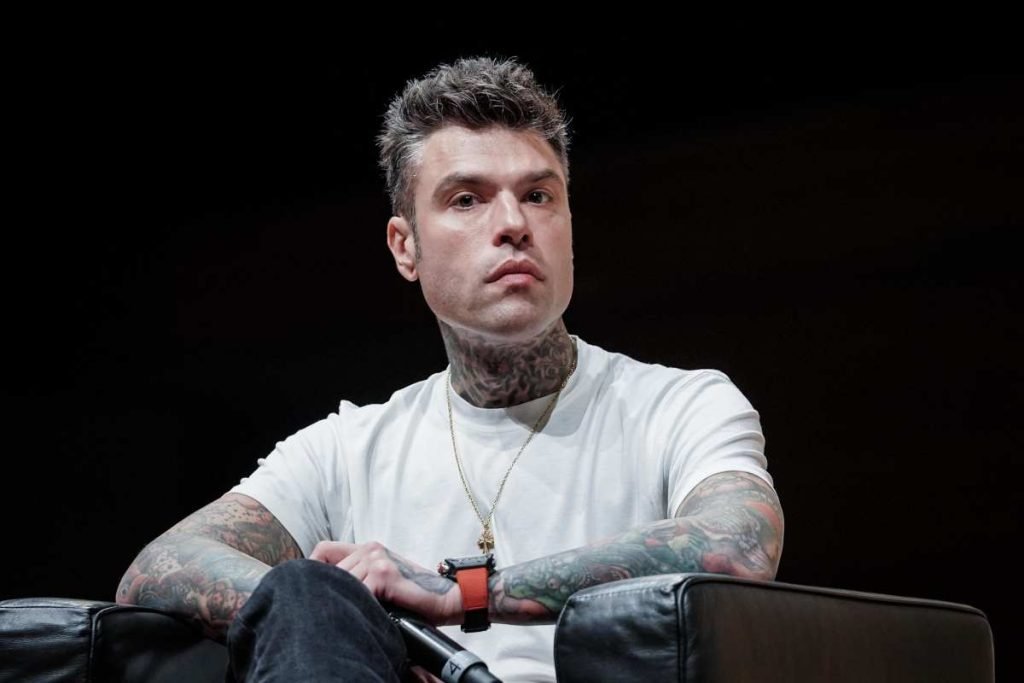 fedez la foto di fine vacanze