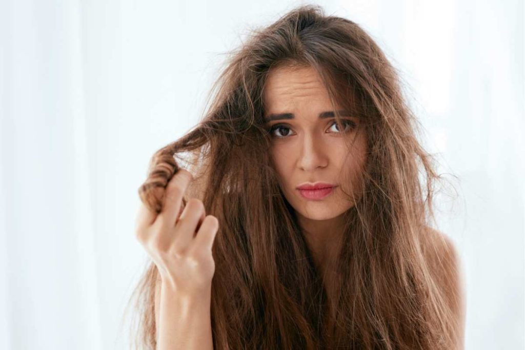 capelli danneggiati rimedi doppie punte naturali