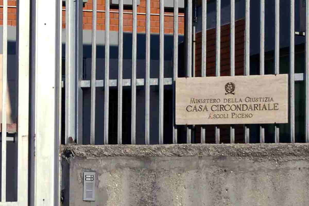 iniziativa clamorosa detenuto