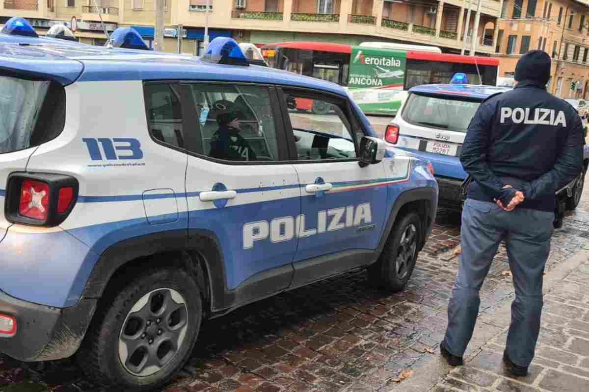 La polizia