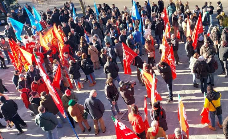 manifestazione lavoratori beko