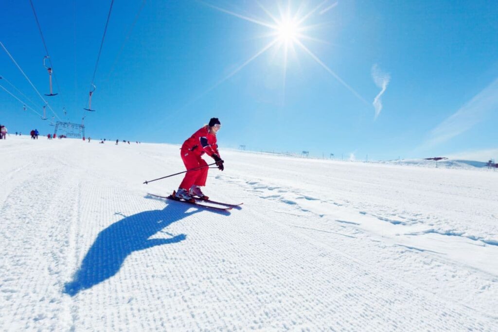 sciare neve montagna