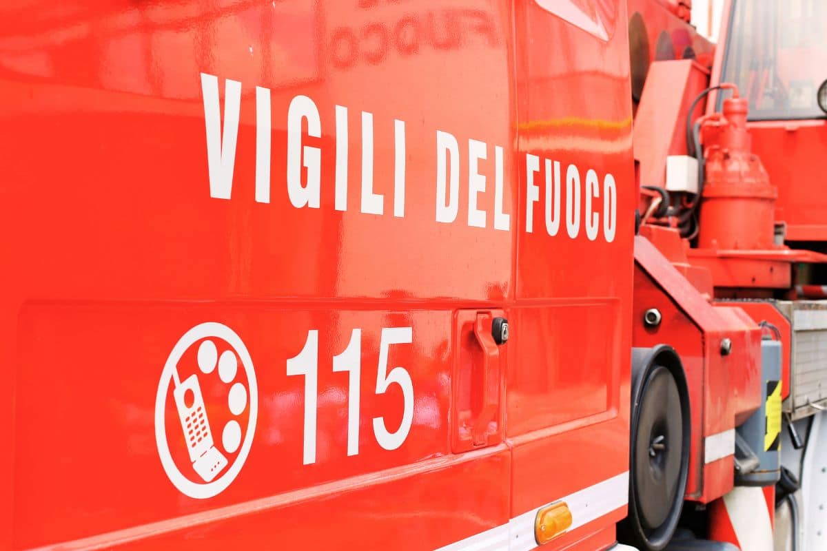 vigili del fuoco camion