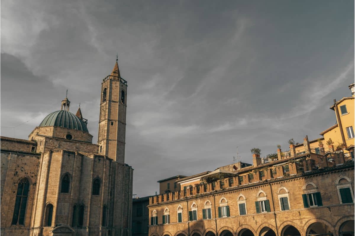 ascoli piazza popolo