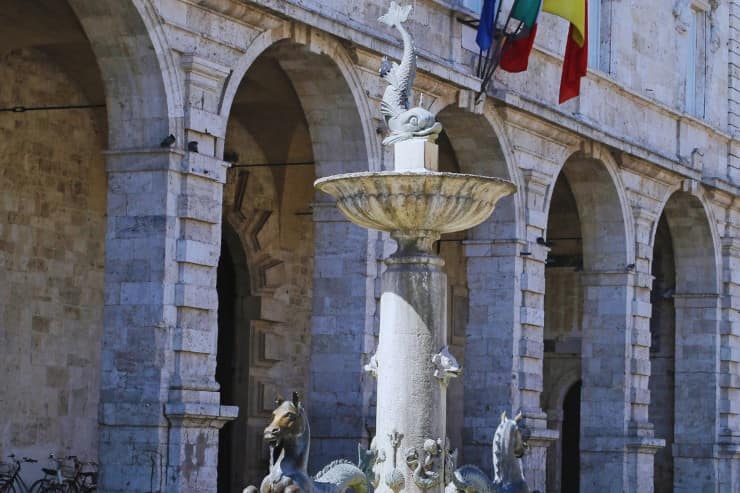 piazza arringo ascoli