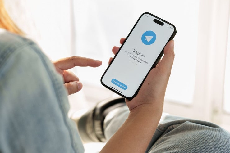 telegram smartphone