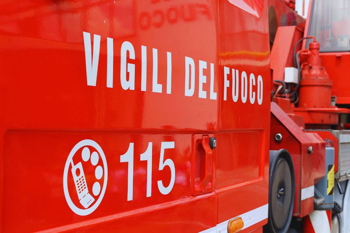 vigili del fuoco camion