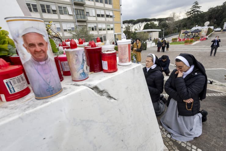 gemelli preghiera papa francesco