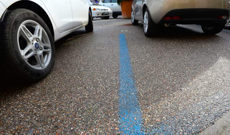 parcheggio strisce blu