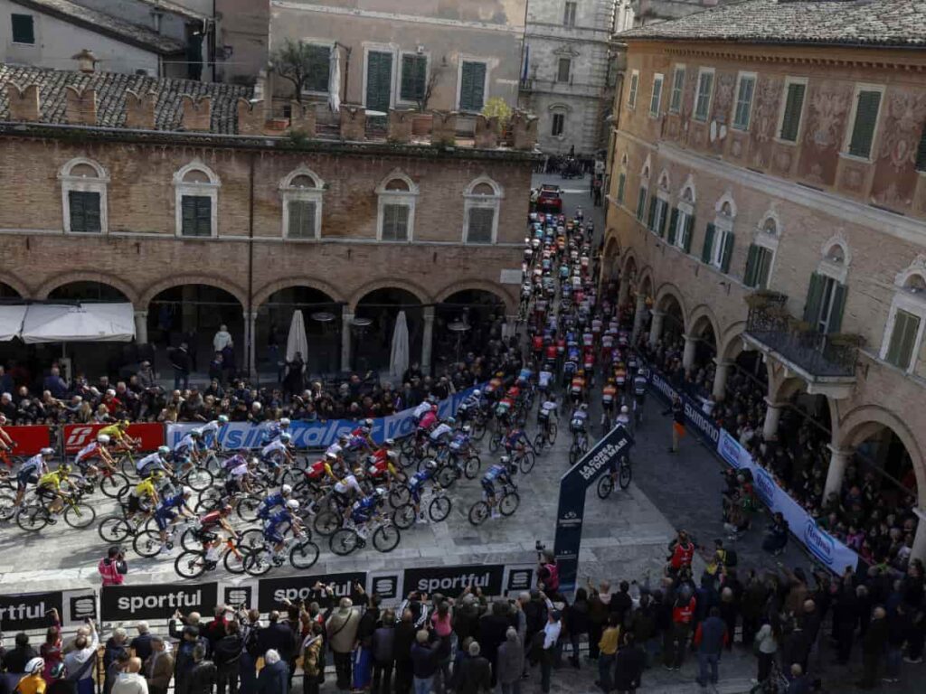 tirreno adriatico partenza tappa ascoli