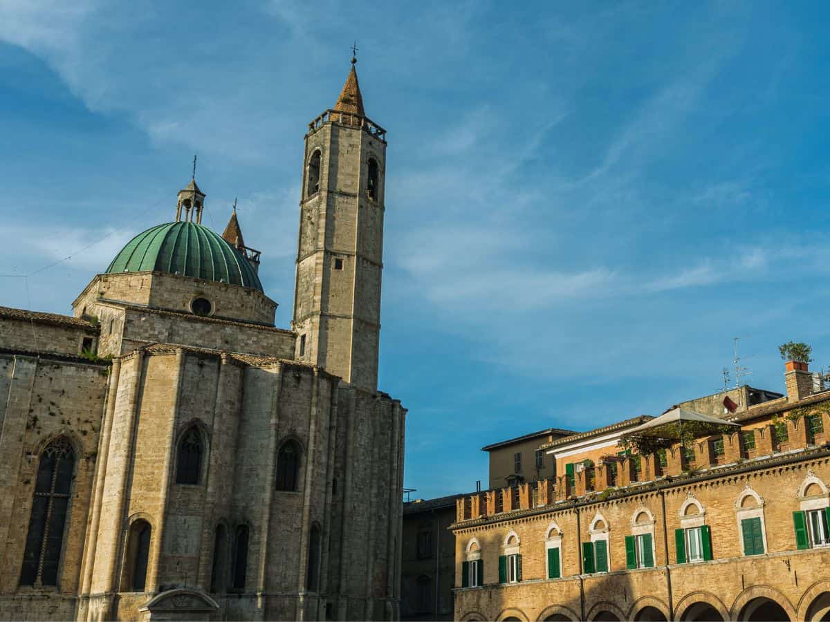 ascoli centro piazza popolo