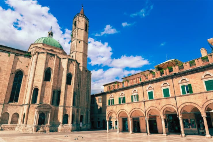 ascoli piceno piazza del popolo