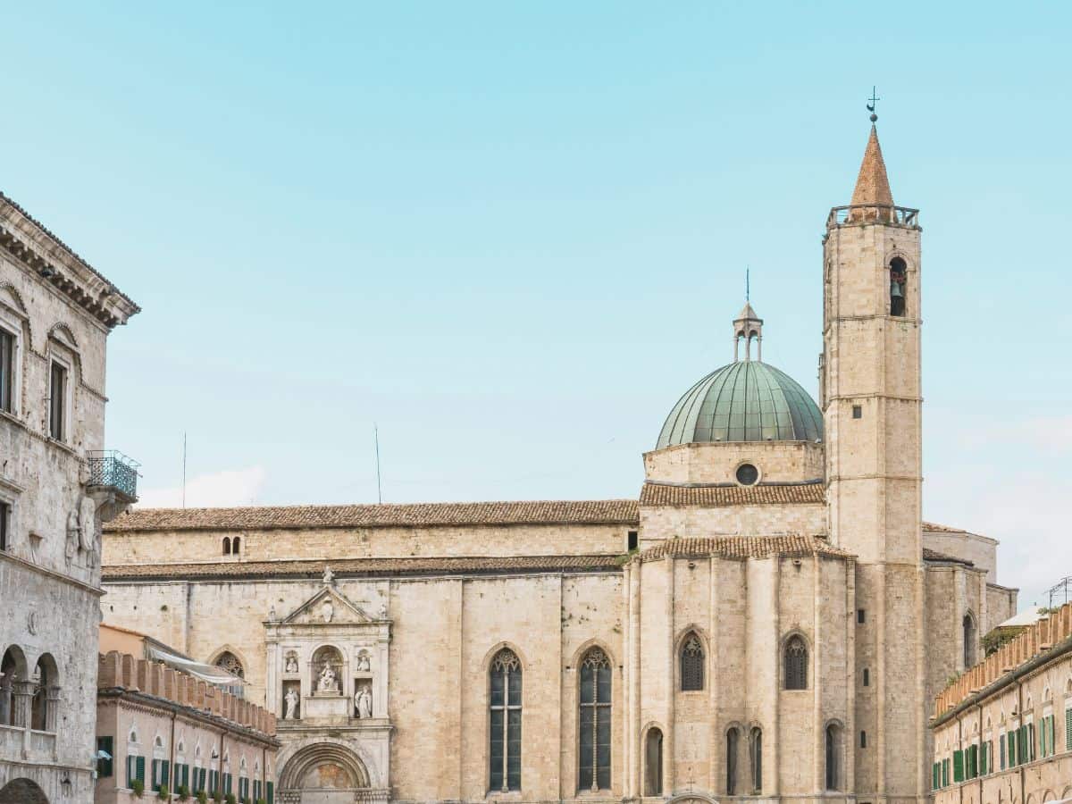 ascoli piceno piazza del popolo