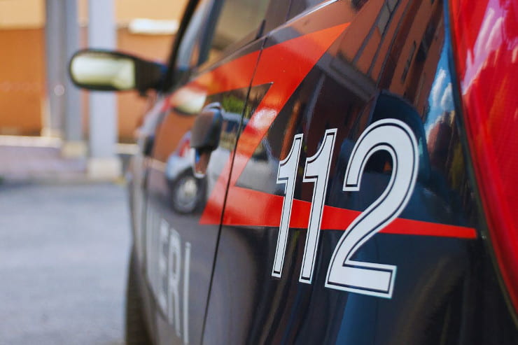 carabinieri auto