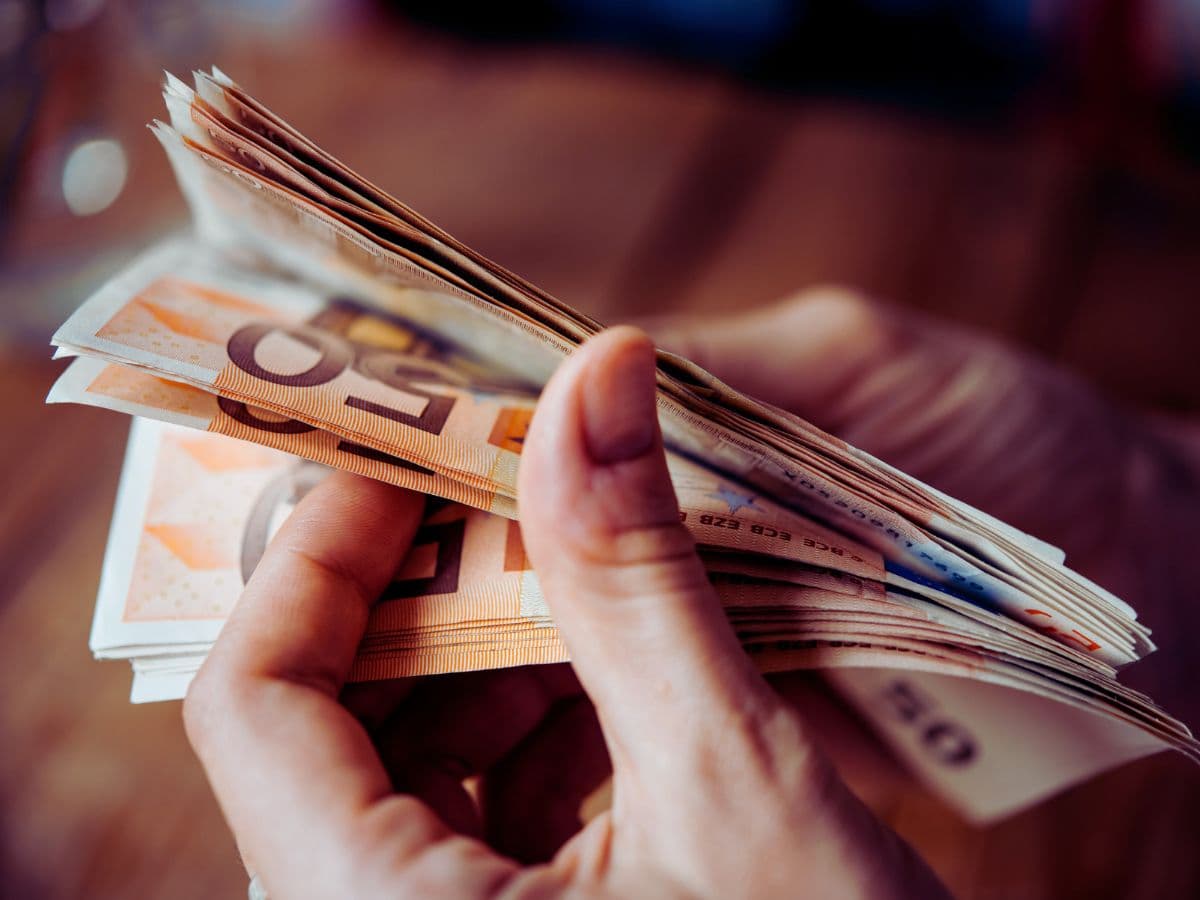 banconote euro contare