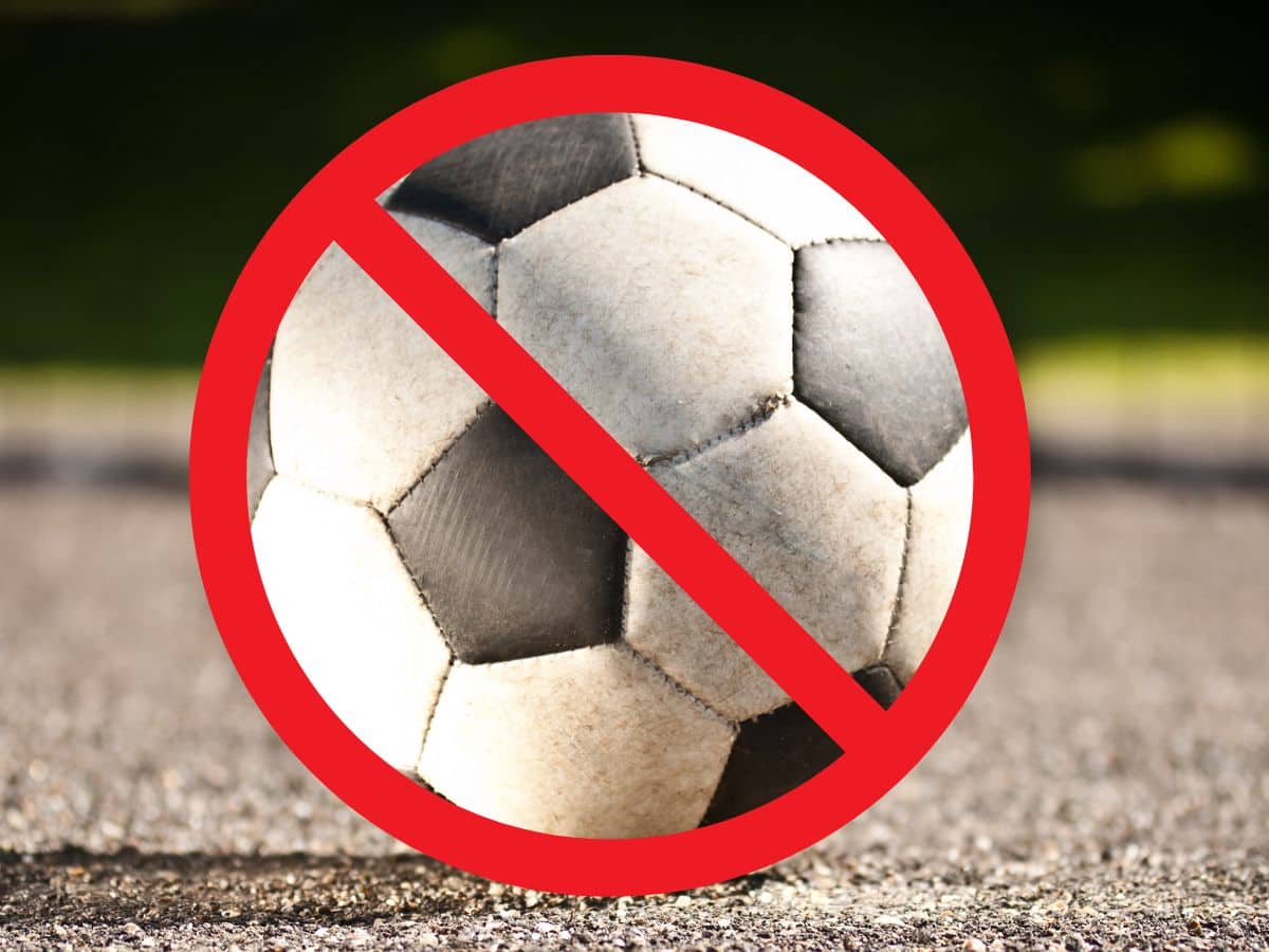 divieto gioco pallone