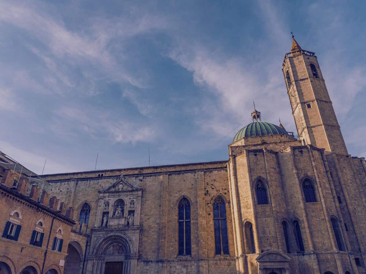 ascoli piceno piazza popolo
