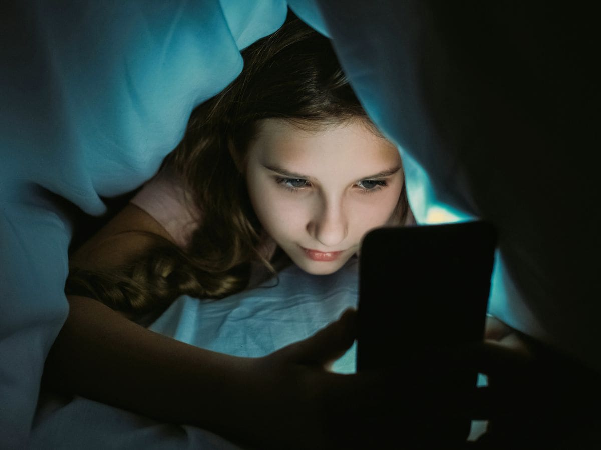 smartphone bambina dipendenza