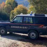 Auto dei carabinieri in strada