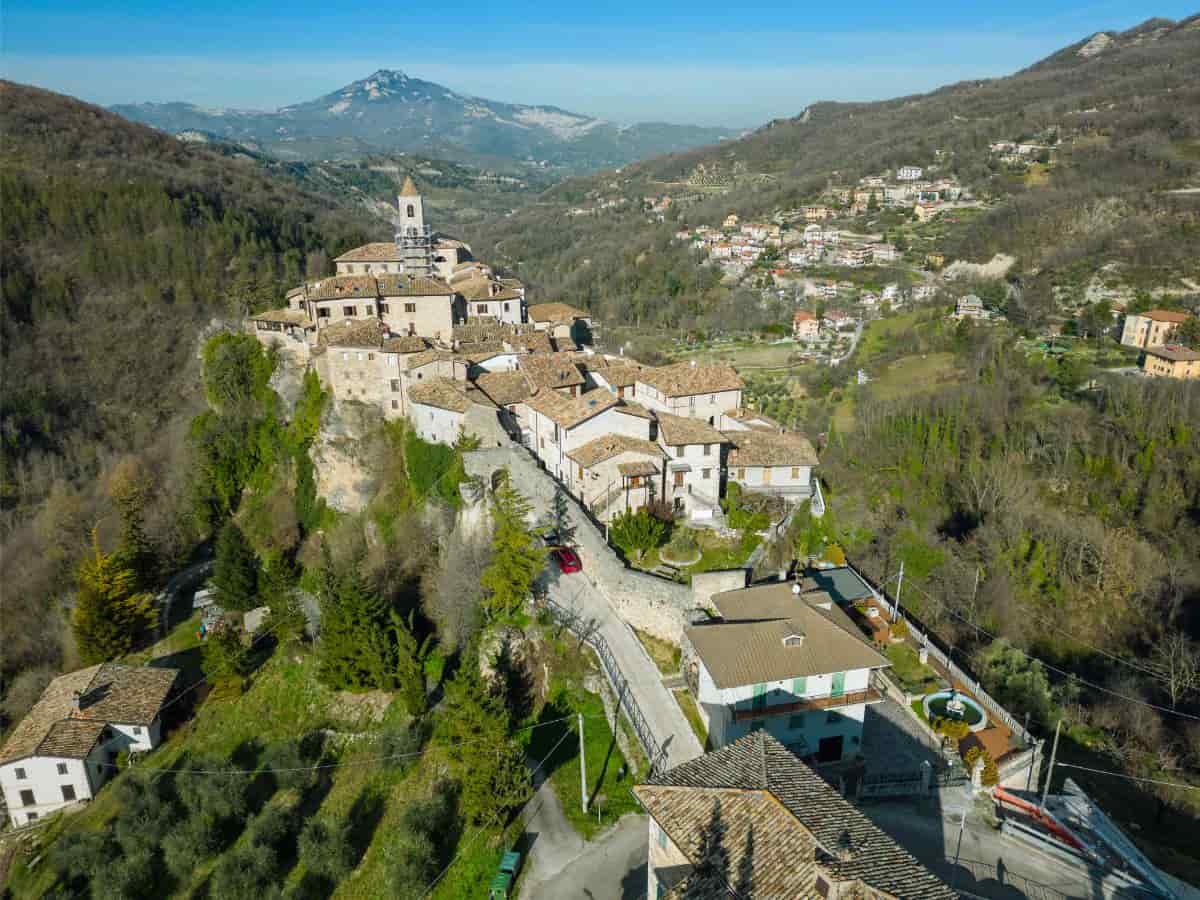 castel trosino ascoli