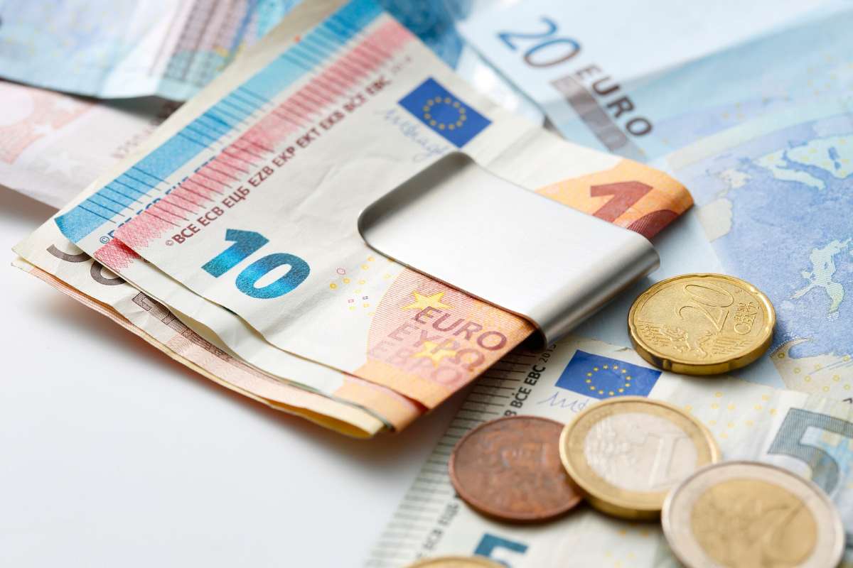 banconote e monete euro