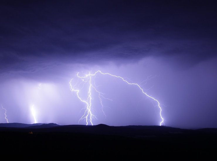 Un fulmine sulla città