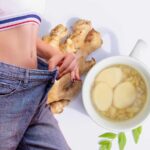 sfondo zenzero e tisana e donna con giro vita dimagrito