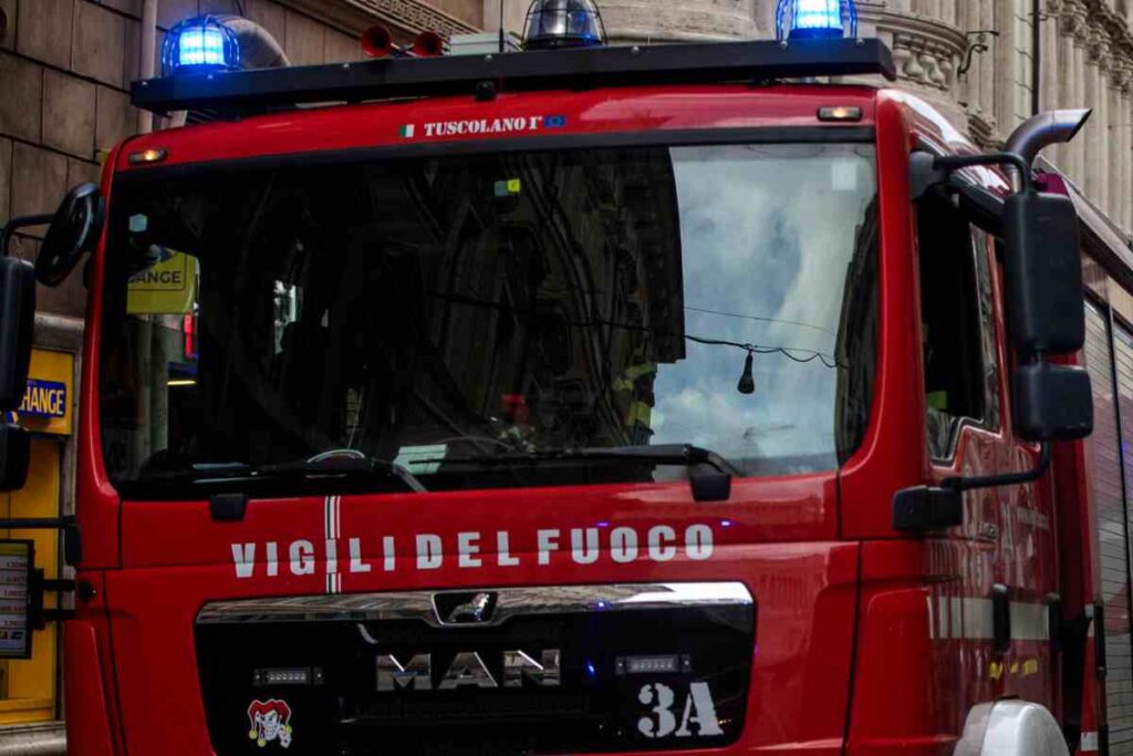 Un camion dei vigili del fuoco