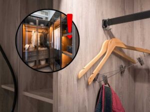 sfondo armadio e tondo con armadio a scomparsa e punto esclamativo