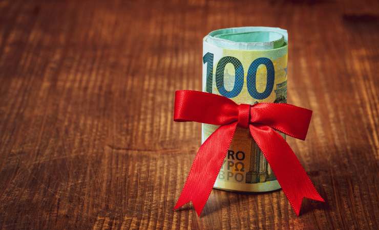 100 euro con fiocco