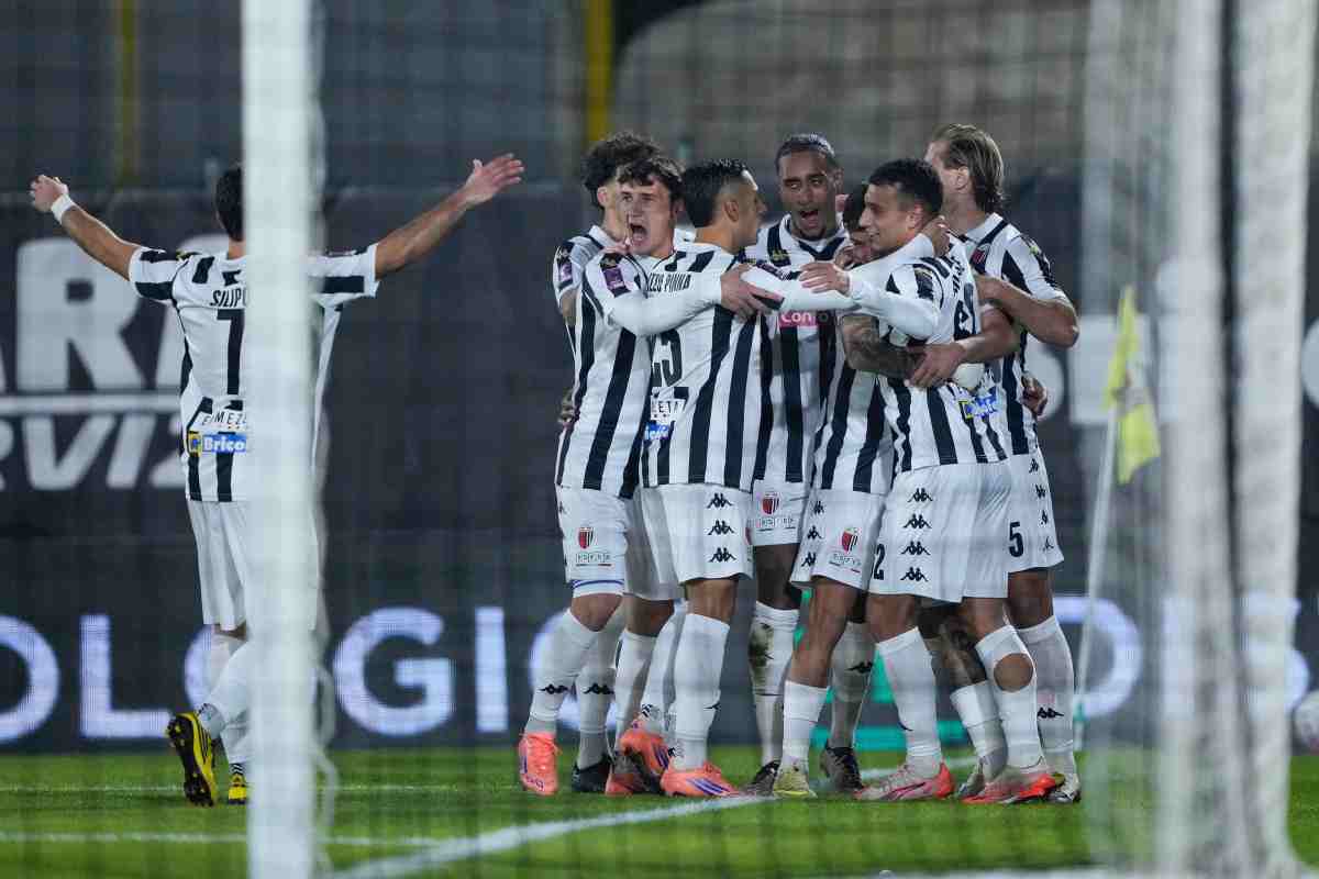 Ascoli esulta dopo una rete