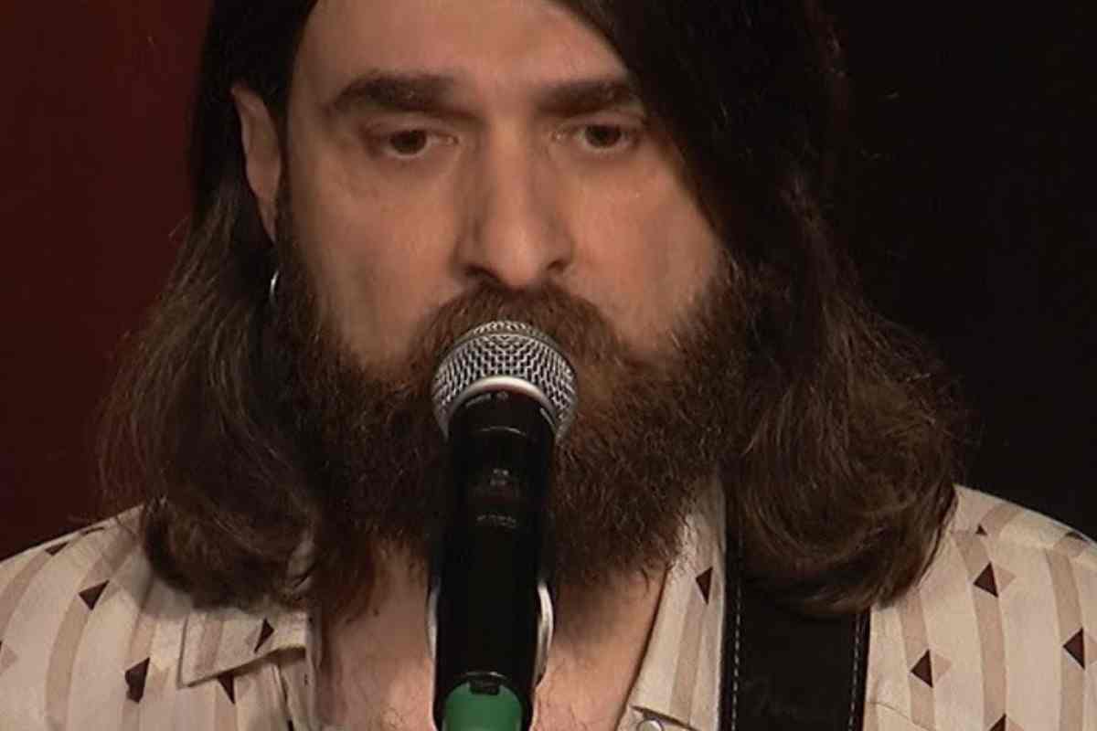 Filippo Graziani si esibisce dal vivo