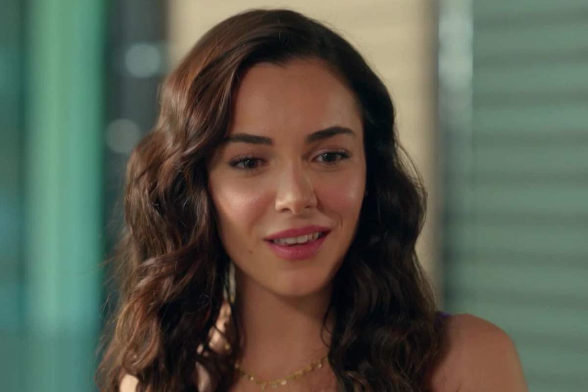 Hafsanur Sancaktutan in una scena di La notte nel cuore